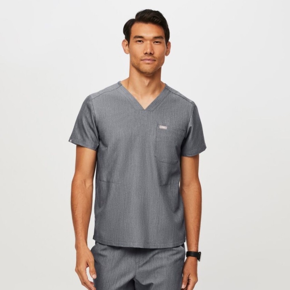 Men's Figs Technical‎ Collection Chisec Gray Three-pocket Scrub Top XL D